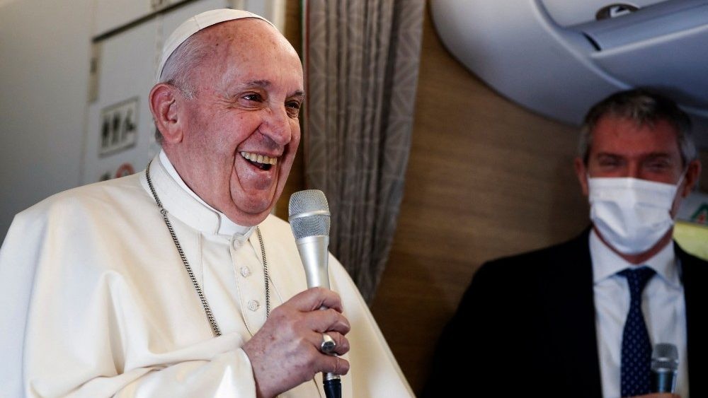 “Caridad, amor y fraternidad son el camino”: Papa Francisco en su regreso de Irak