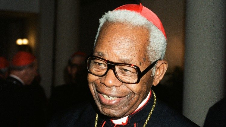 Falleció el cardenal de Mozambique Alexandre José Maria dos Santos