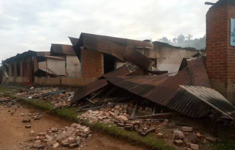 Una religiosa asesinada y un centro de salud destruido en el asalto a una aldea de Kivu Norte (RD del Congo)