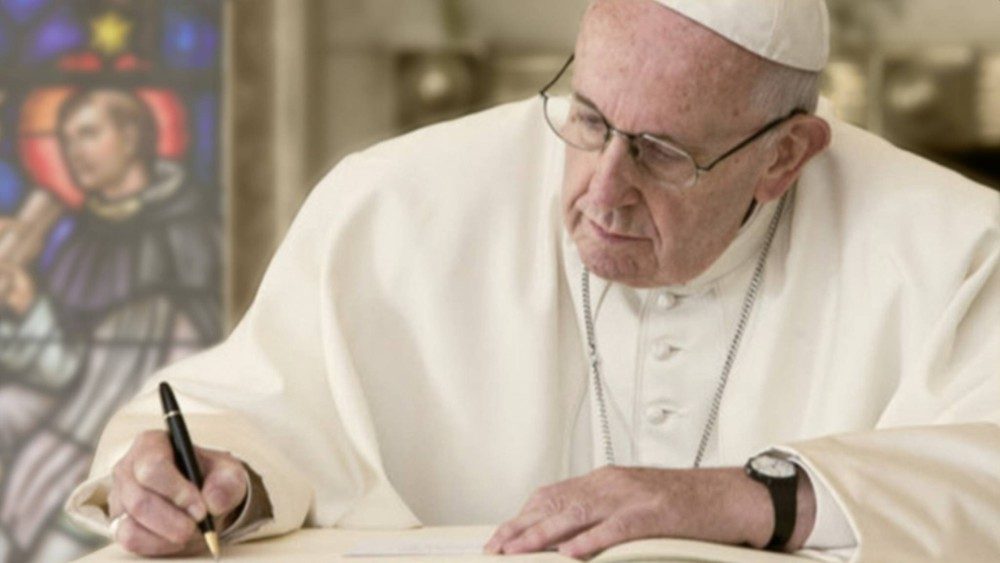 «Dios se acerca con amor a cada uno de sus hijos»: Papa Francisco