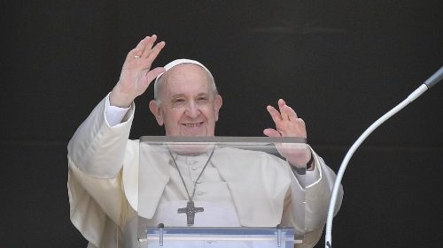 «Hay una sordera interior que es peor que la física: la del corazón», papa Francisco