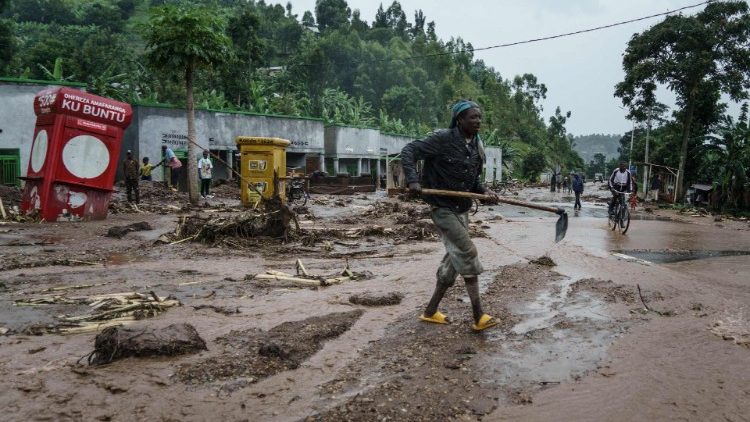 Condolencia del Papa por las víctimas de las inundaciones en Ruanda