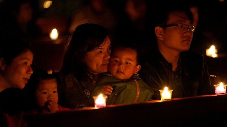 El Papa: recuerdo y cercanía a los católicos chinos