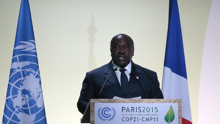Gabón: los militares anuncian el fin del régimen democrático