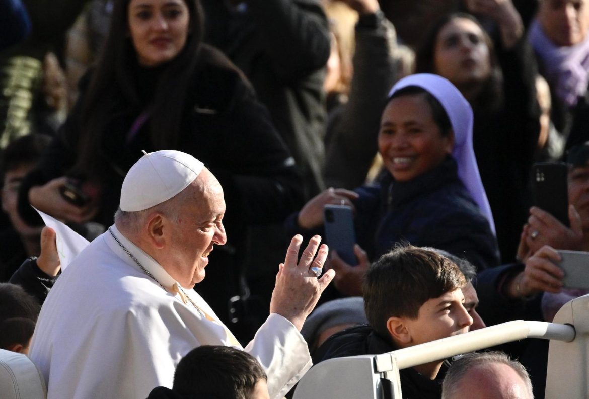 El Papa: el Evangelio es para todos, no para un grupo de elegidos