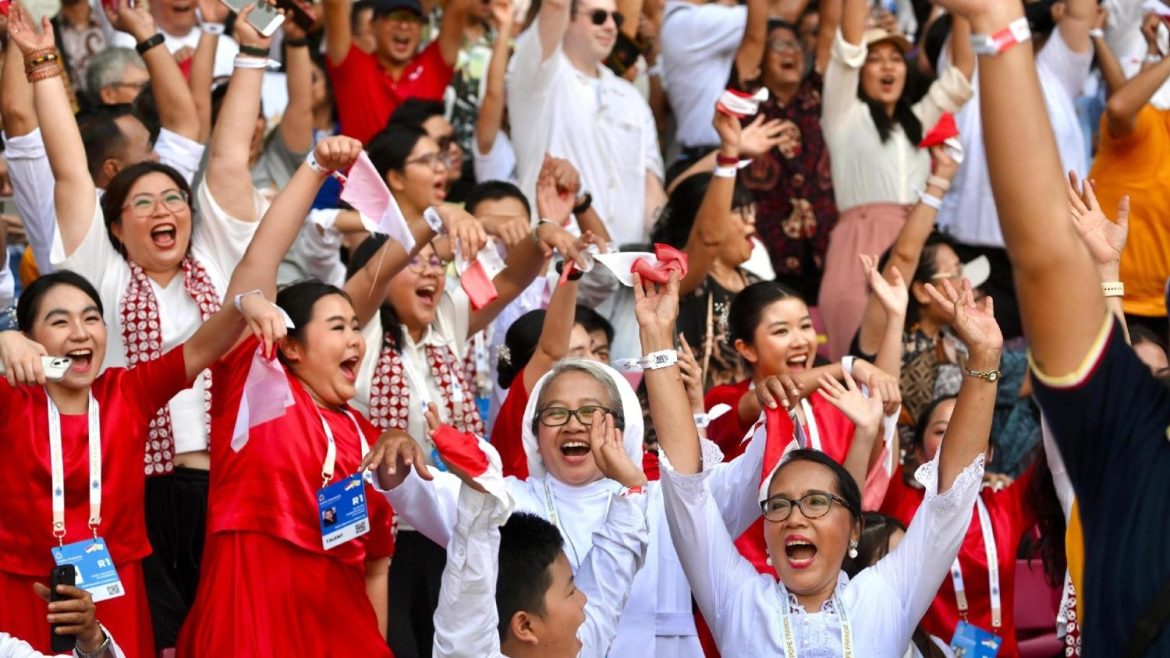 Papa Francisco en Indonesia: «No se cansen de soñar y de seguir construyendo una civilización de paz»