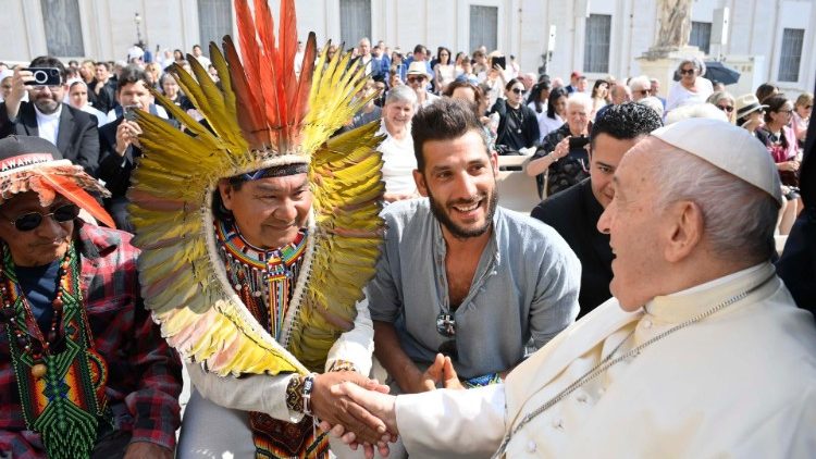 «Defender a los indígenas es una cuestión de garantía de futuro»: Francisco