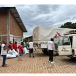Equipos de Médicos Sin Fronteras (MSF) de la Unidad de Respuesta a Emergencias de Kivu Sur respondiendo a las necesidades de la población de Kamanyola, una ciudad que ha estado junto a la línea del frente y se ha visto afectada por el conflicto.