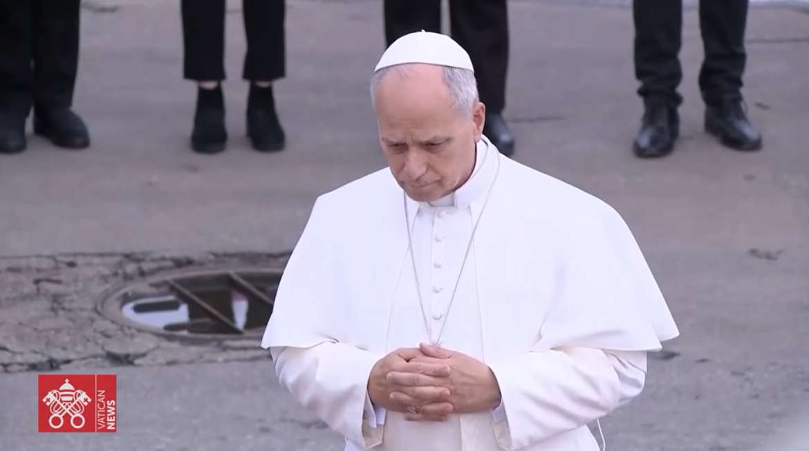 Un año de León: viajes, llamados a la paz y la misión de pastor por el mundo