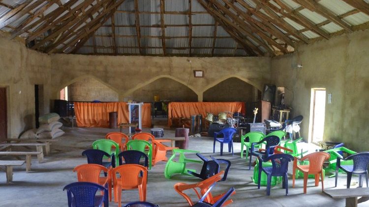 Fue liberado en Nigeria el padre Nathaniel Asuwaye